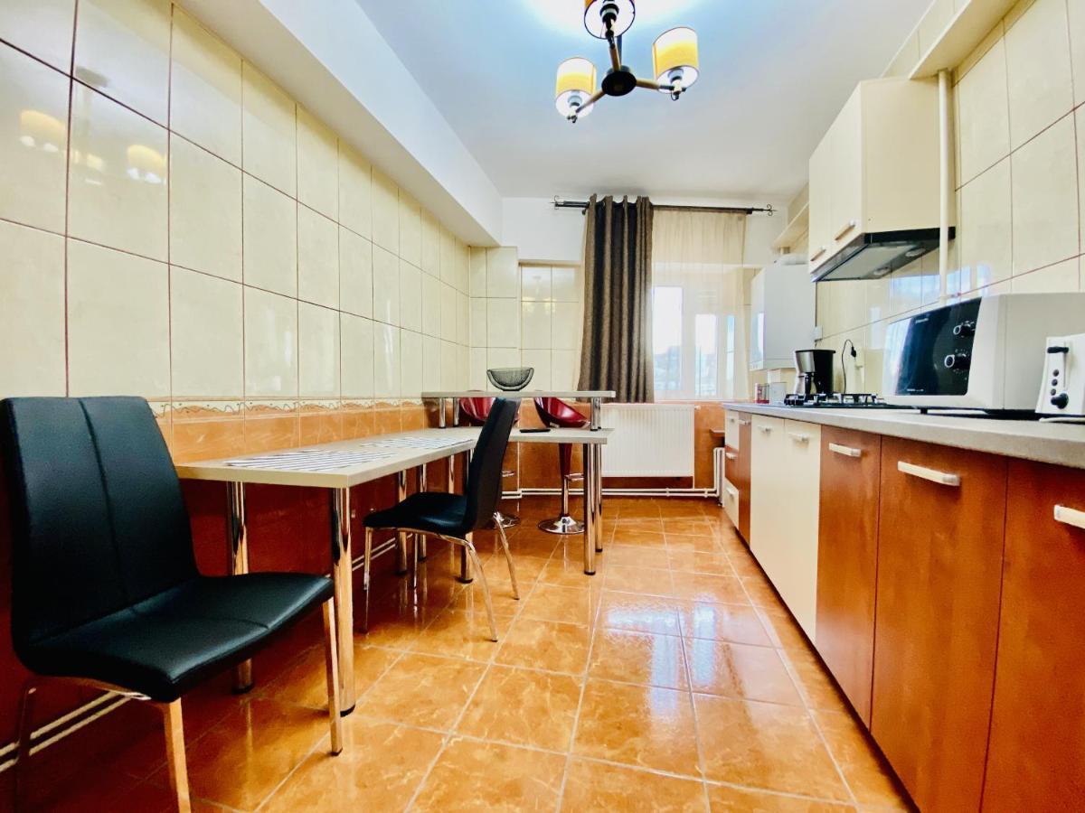 Central & Comfortable Studio Targoviste Exteriör bild