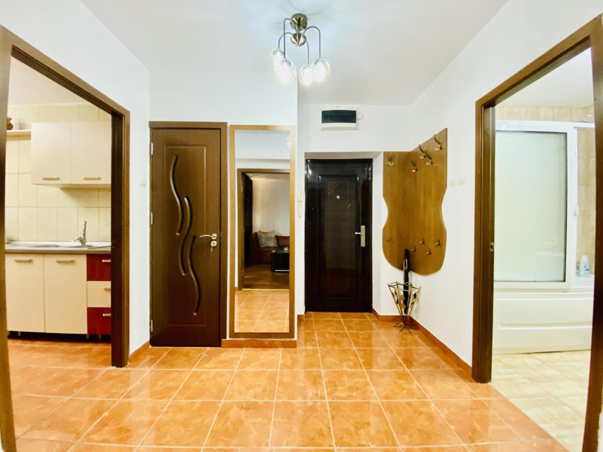 Central & Comfortable Studio Targoviste Exteriör bild