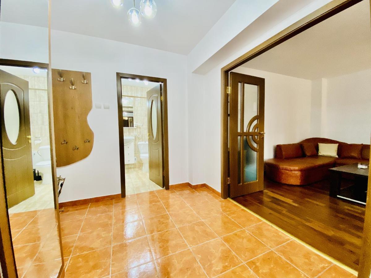 Central & Comfortable Studio Targoviste Exteriör bild